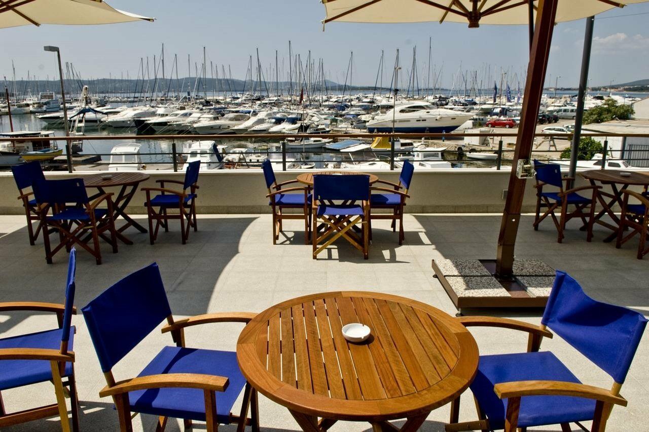 Hotel In Биоград-на-Мору Экстерьер фото