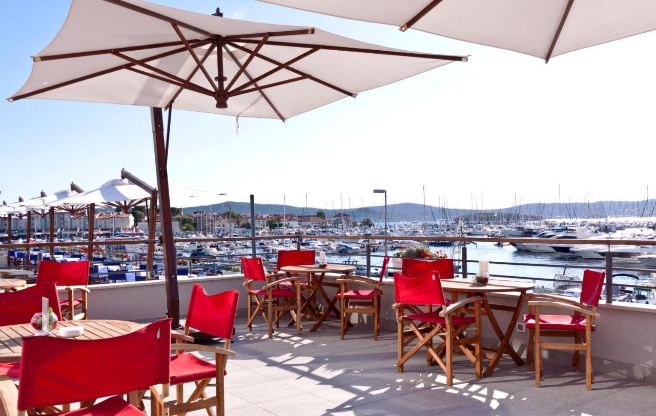 Hotel In Биоград-на-Мору Экстерьер фото